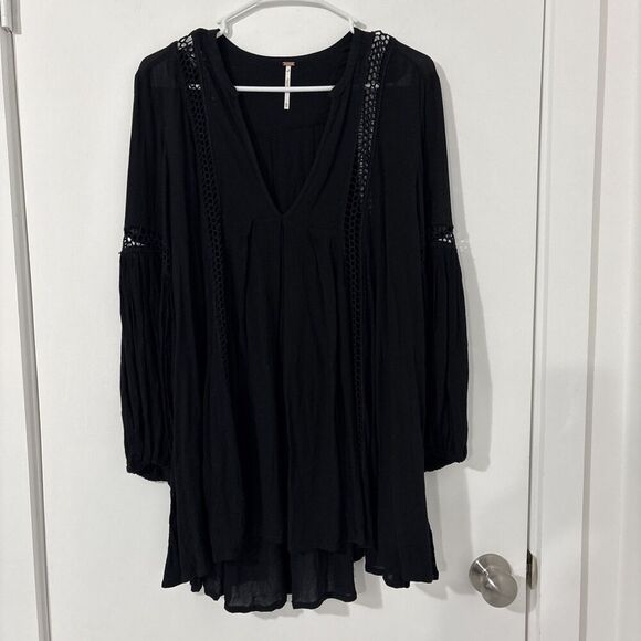 FREE PEOPLE Black Just the Two of Us Crochet Lace Inset High Low Tunic Top XS - Picture 6 of 15